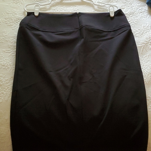 Bebe Skirt - Picture 3 of 6